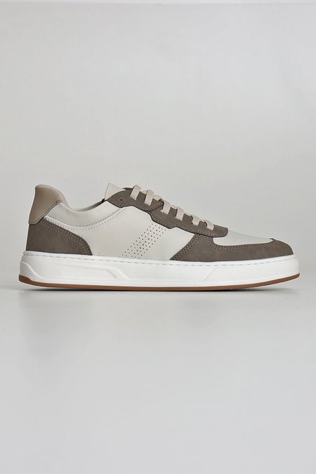 Sneaker Brown Shades